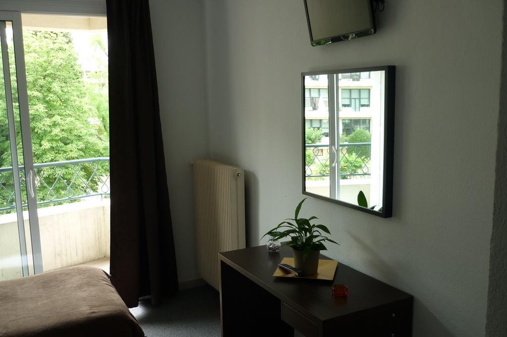 Hotel L'Hospitalet Saint Charles Montpellier Zimmer foto