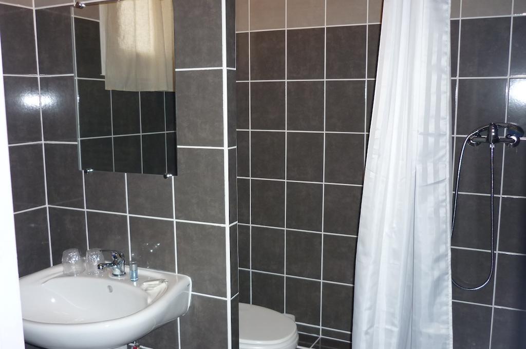 Hotel L'Hospitalet Saint Charles Montpellier Zimmer foto